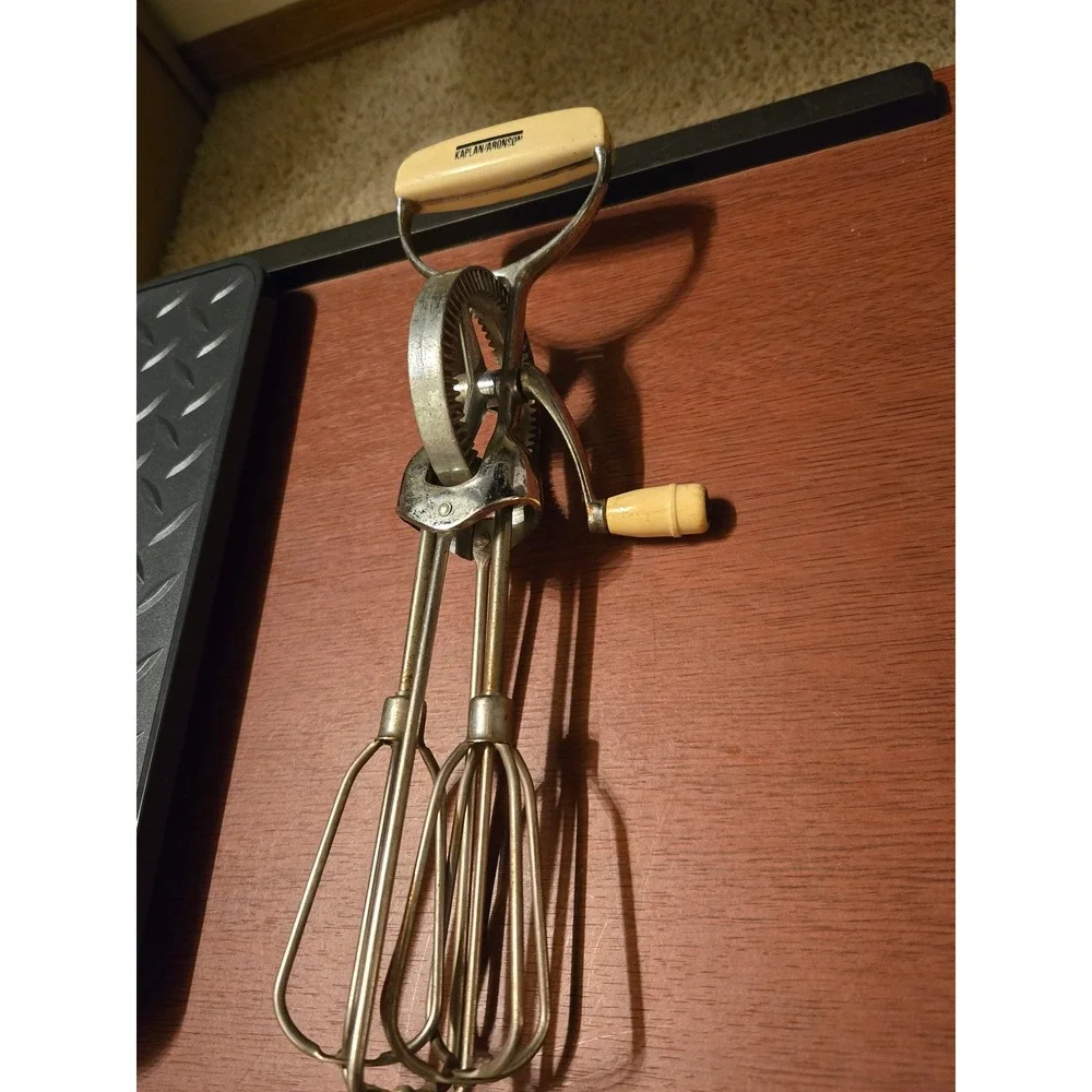 Vintage Kaplan Aronson Hand Crank Egg Beater Manual Whisk Cream Handles Retro